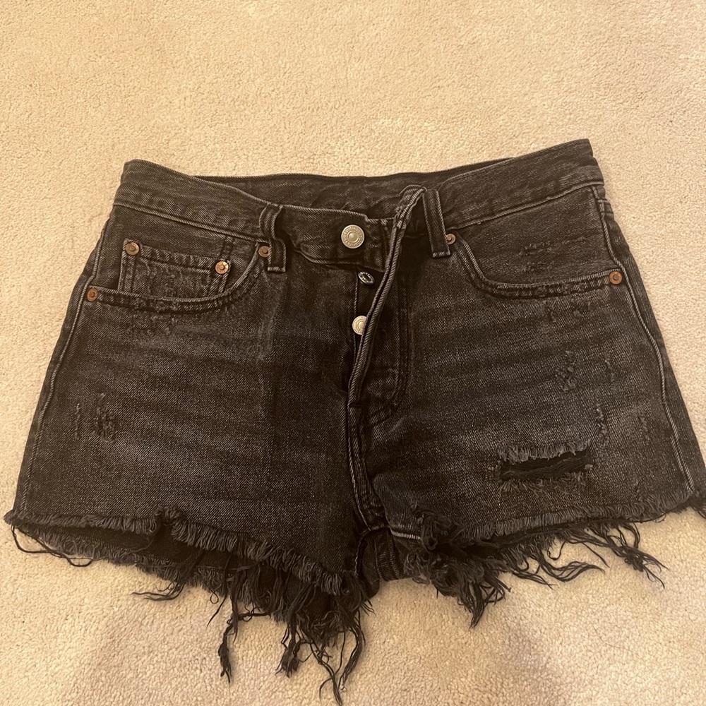 Levi’s 501 Jean Shorts in Black